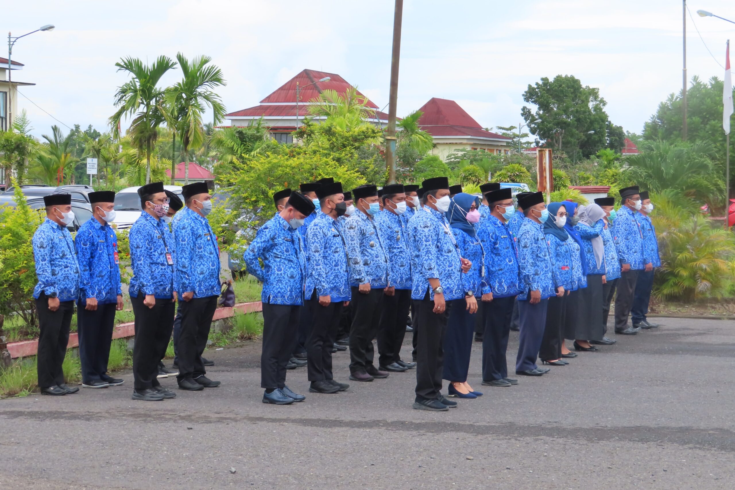 Tampak Pimpinan perangkat Daerah Kabupaten Bolaang Mongondow Selatan (Bolsel) menghadiri Apel Korpri.